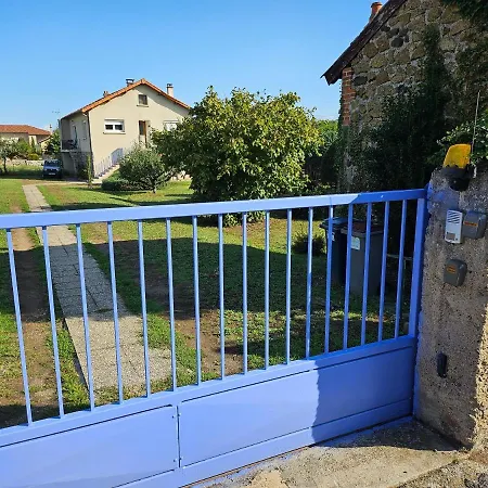 La Bourzede F3 Apartment